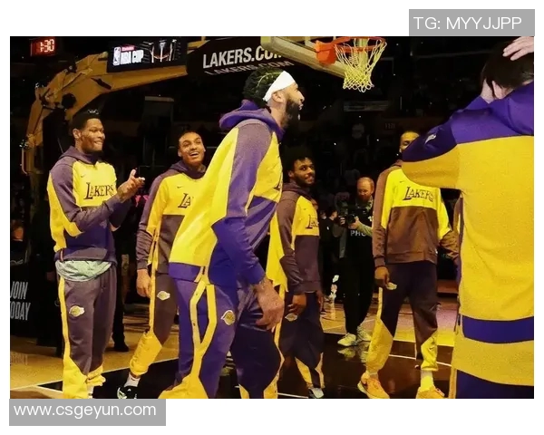 突发！湖人宣布将离队，球迷不舍告别